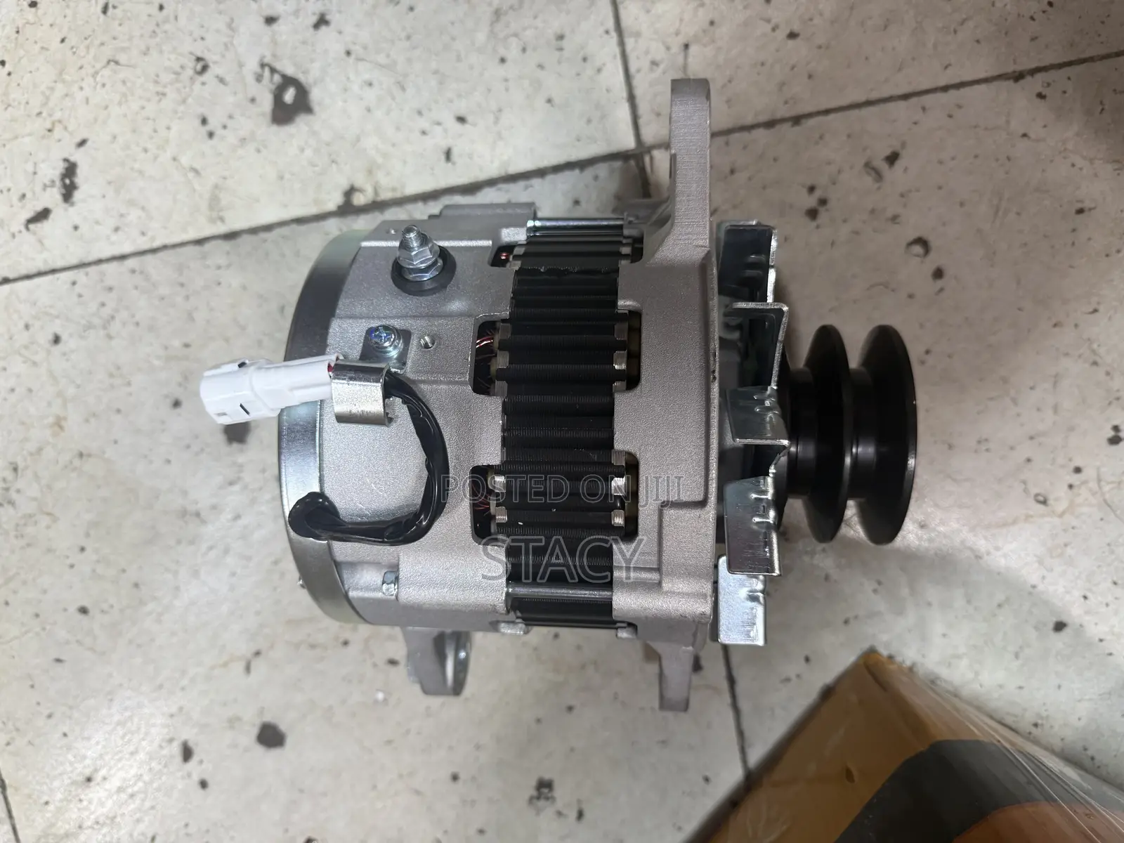 Alternator Nissian Ud