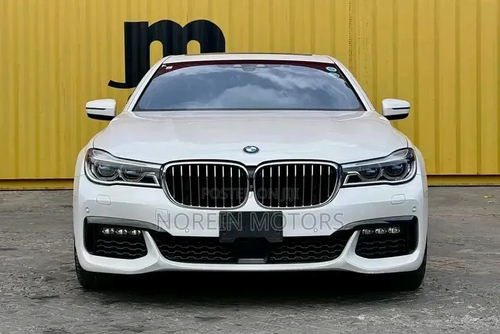 BMW 740 2019 Off white