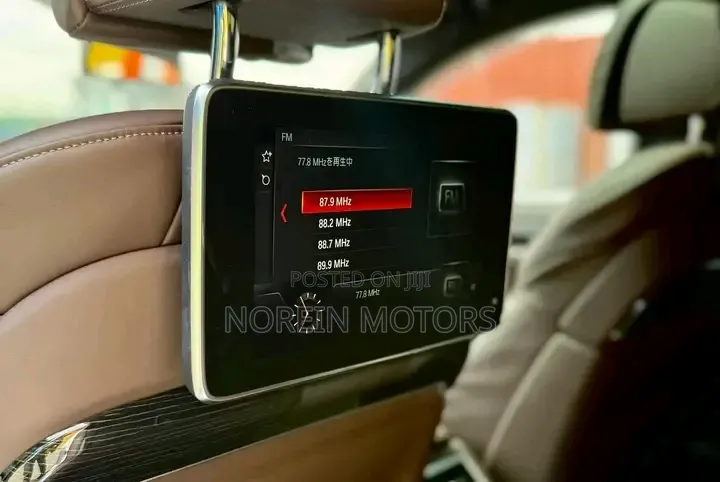 BMW 740 2019 Off white