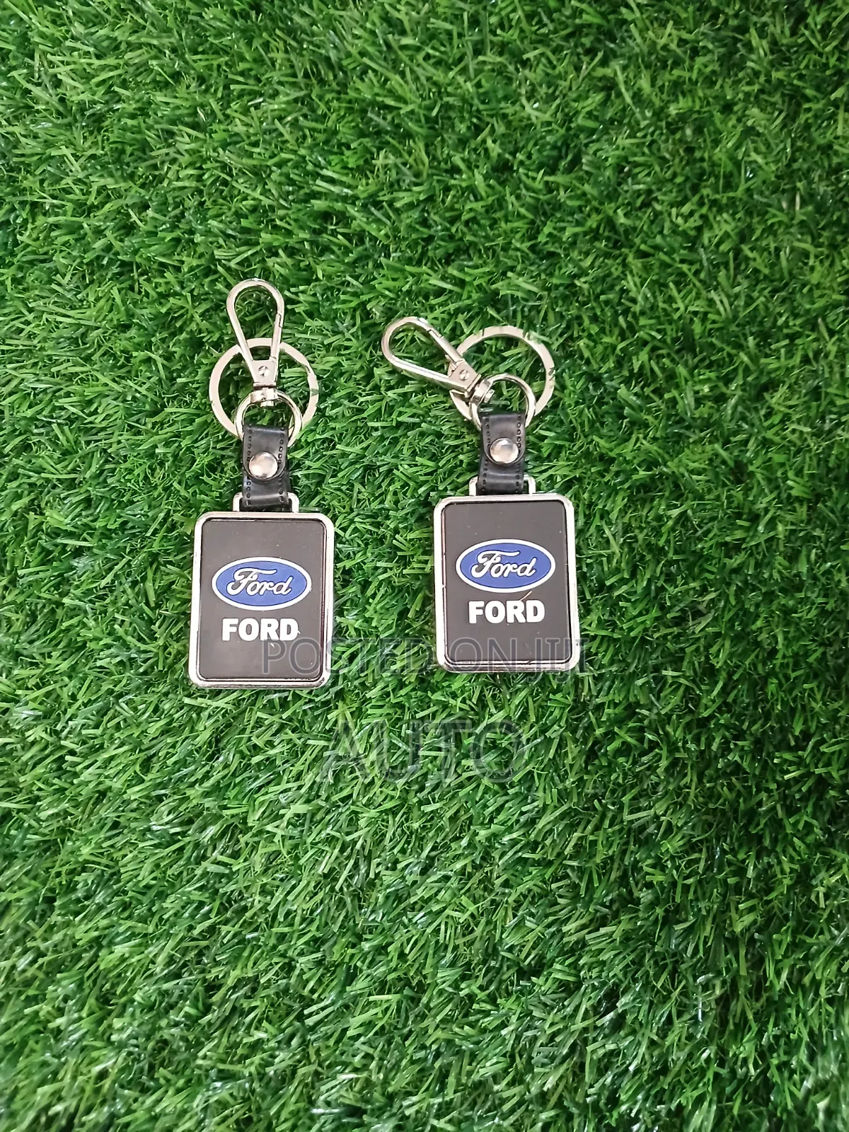 Ford Premium Key Holder Keychain Set – Durable Metal Car Keyrings