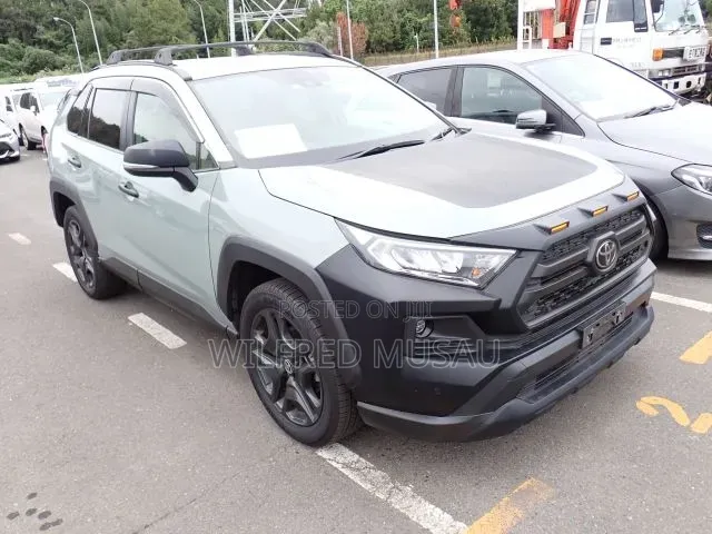 Toyota RAV4 Adventure AWD 2020 Green