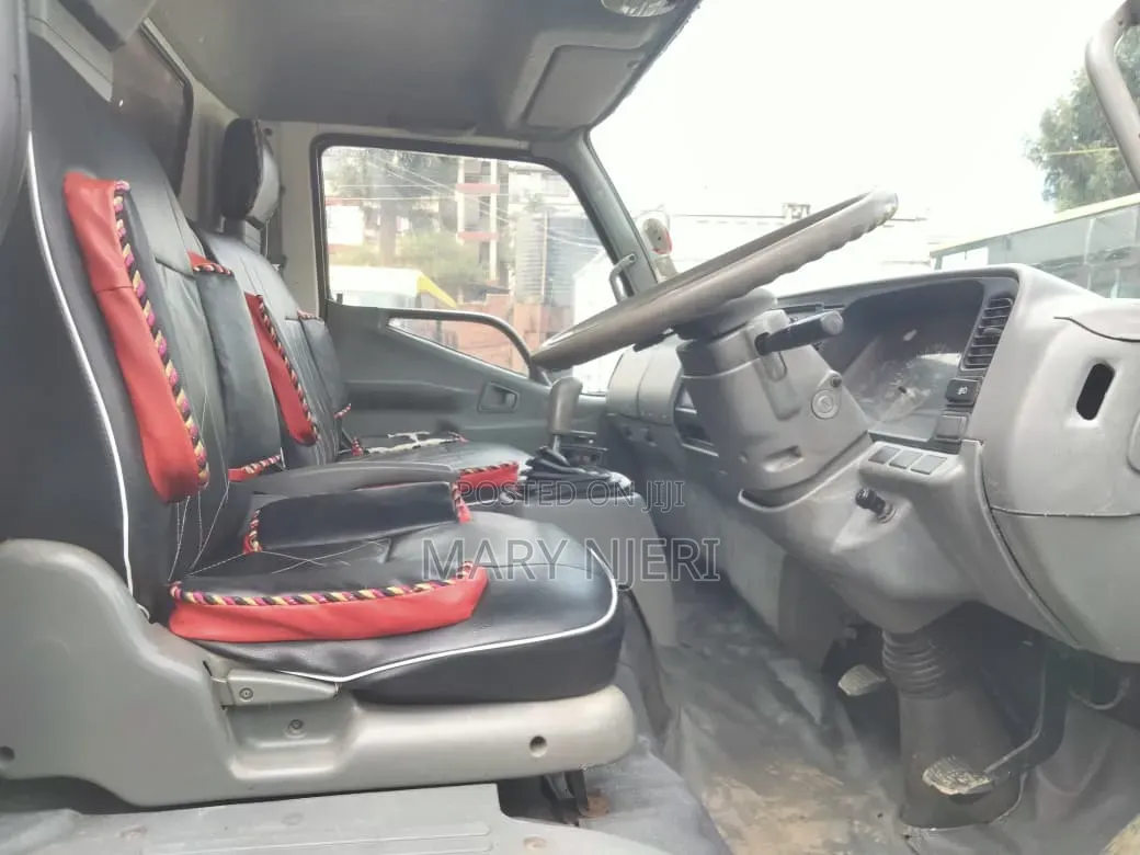 Mitsubishi Fh 215 Truck,2017 Model