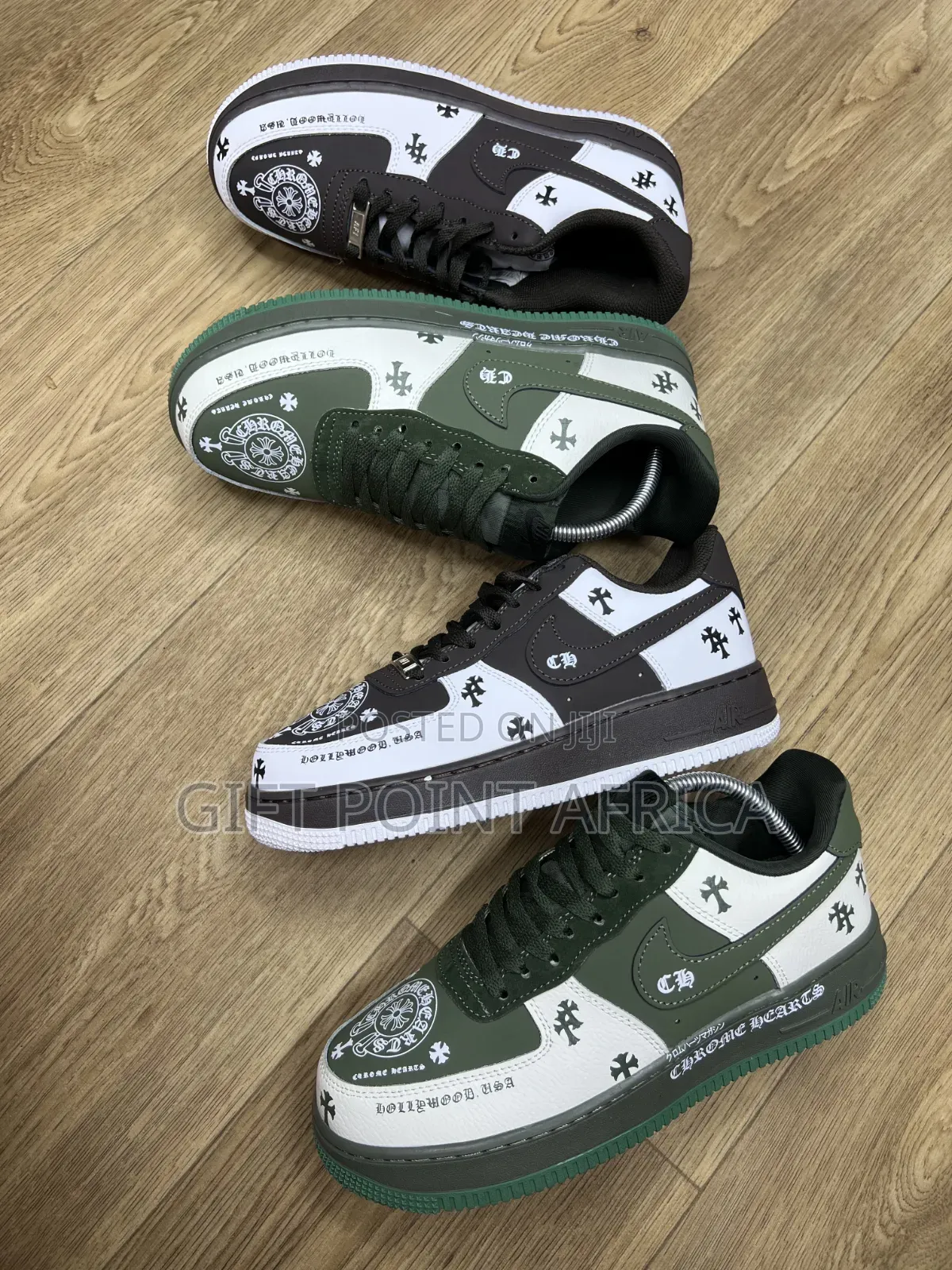 Nike Air Force 1 Low Shoes in Green and White