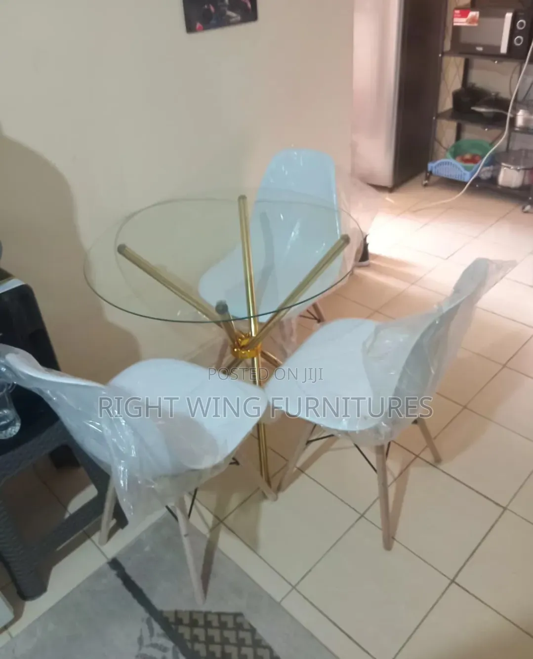 Home Furniture :White Plastic Dining Seats+Round Table