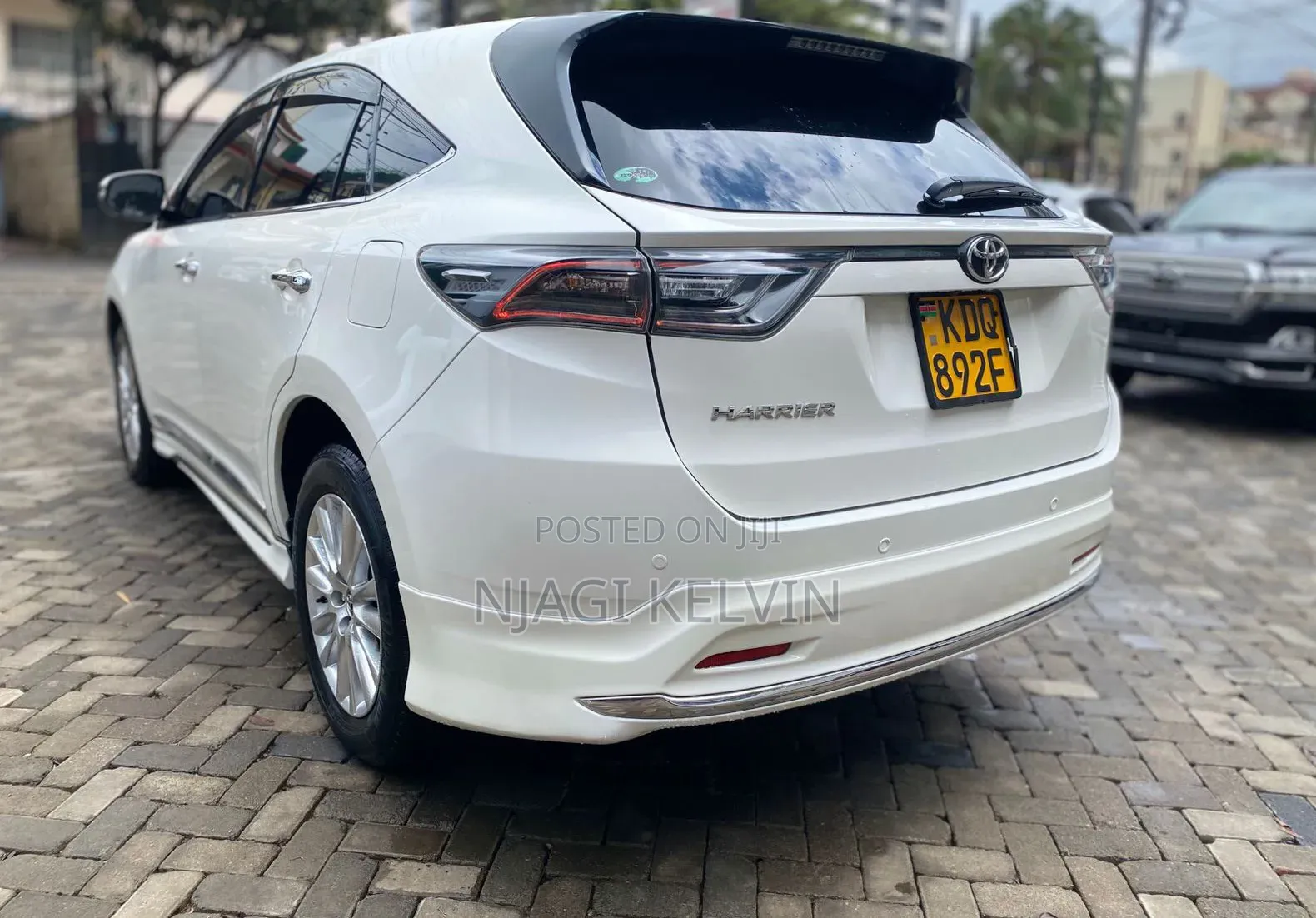 Toyota Harrier 2.0 2017 White