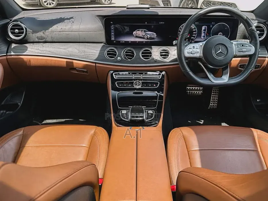 Mercedes-Benz E200 2018 Black