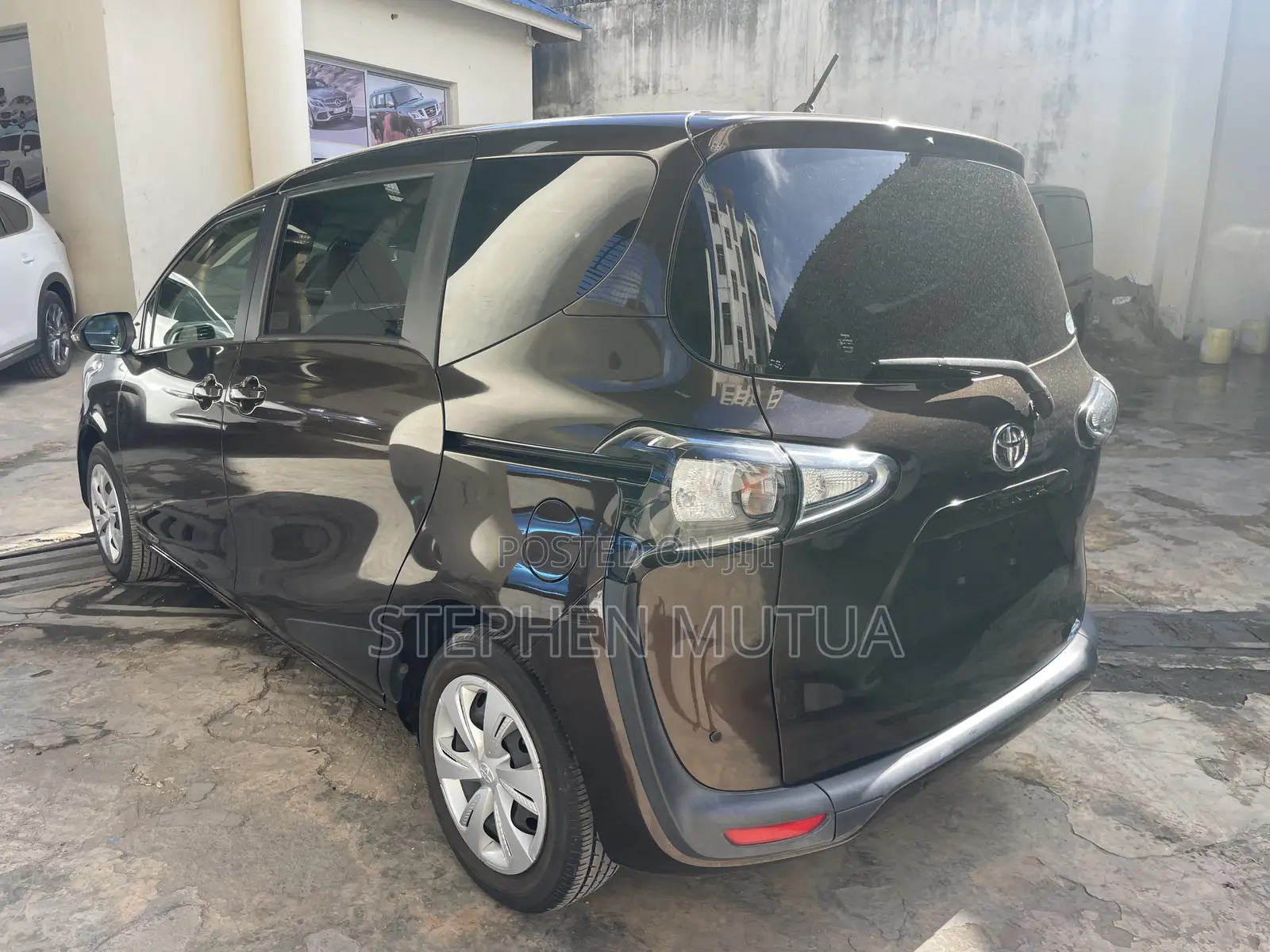 Toyota Sienta 1.5 FWD 2019 Brown