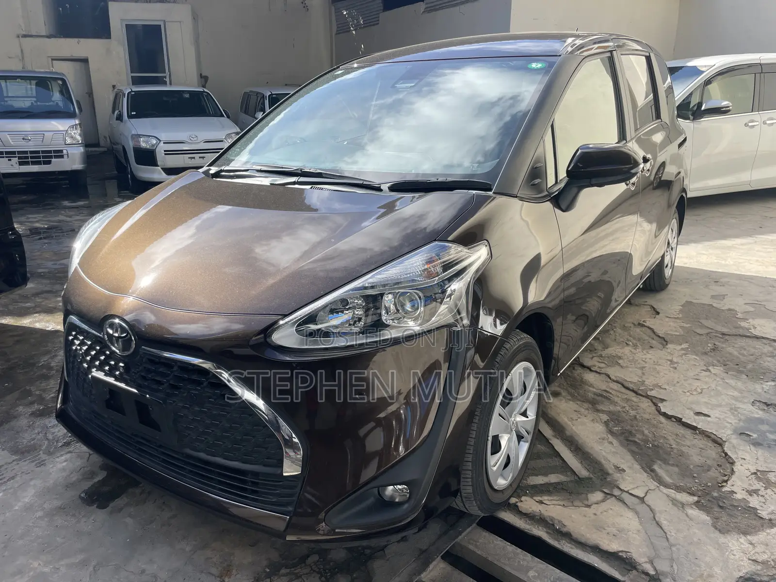 Toyota Sienta 1.5 FWD 2019 Brown