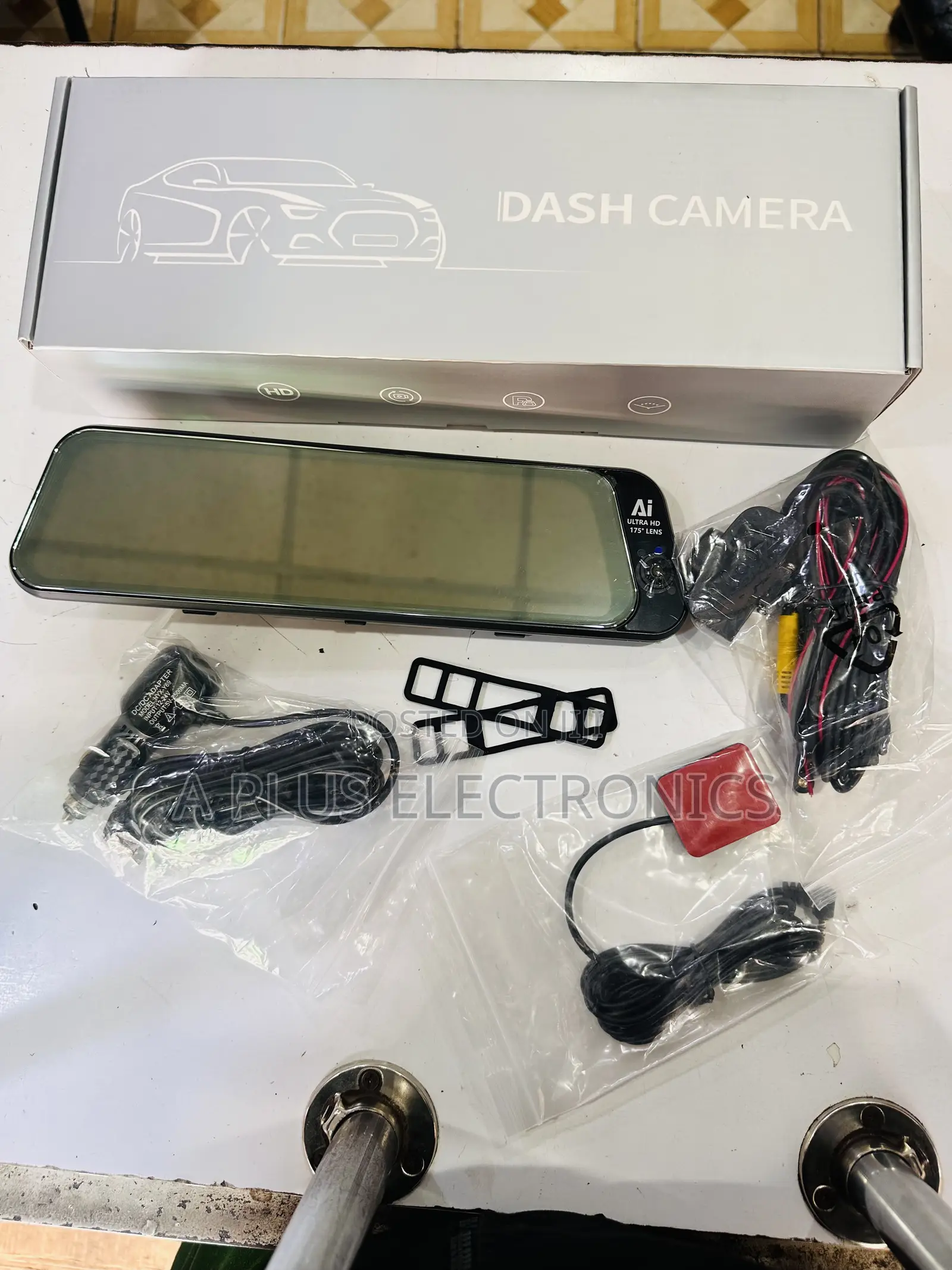 H98 9.66 Inch Dash Camera Mirror 4g With 3 Cameras GPS – Wide Angle