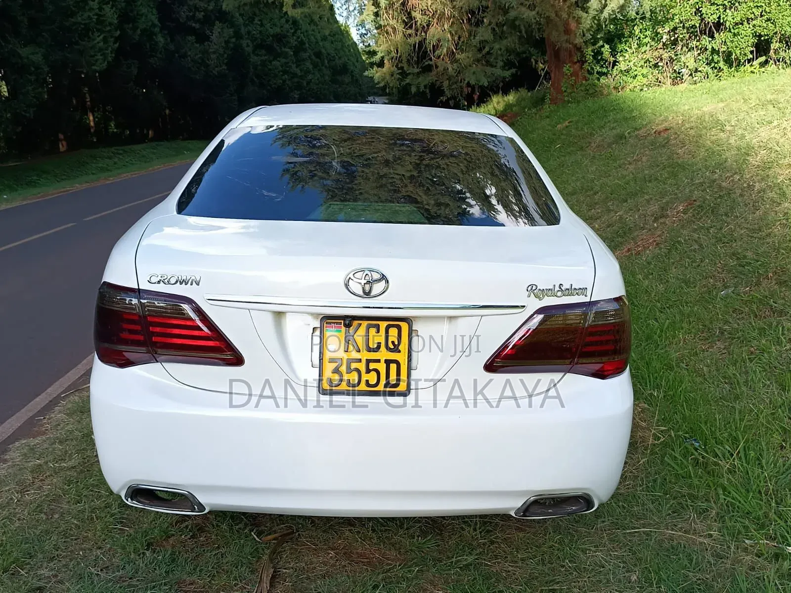 Toyota Crown 2012 White