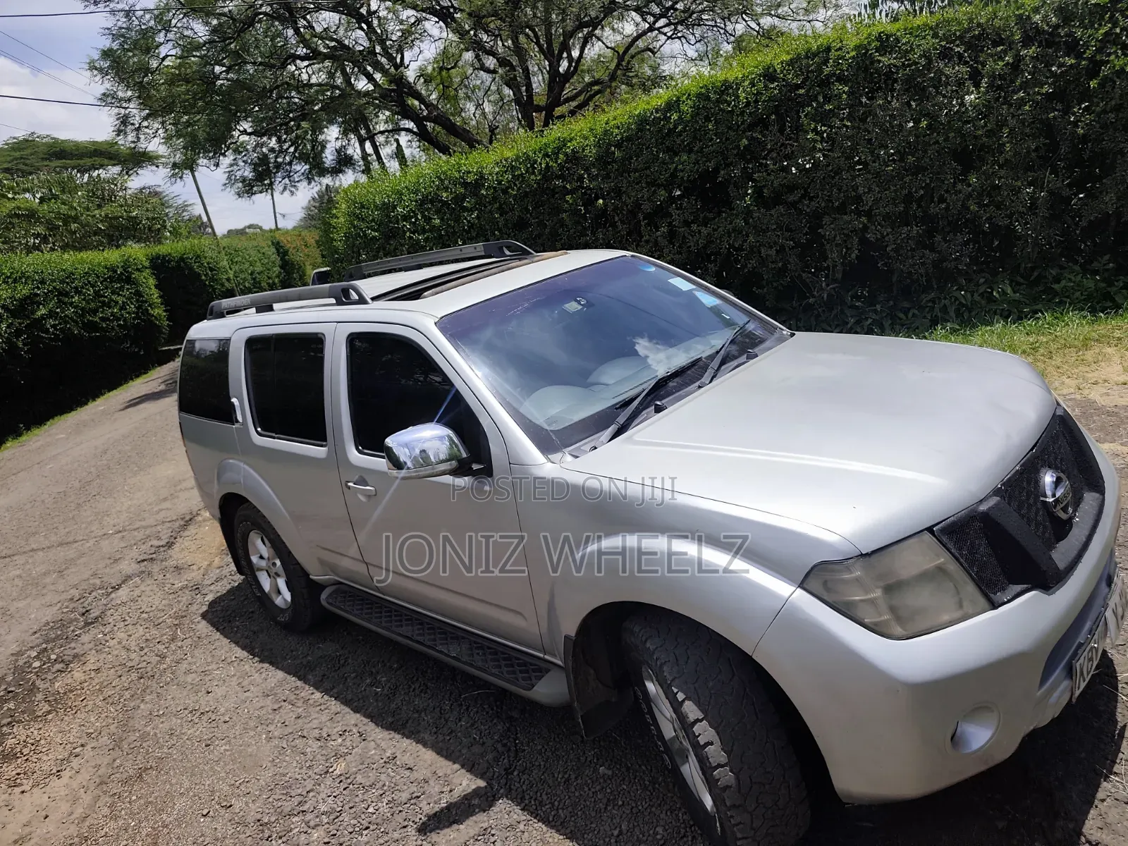 Nissan Pathfinder 2013 Silver