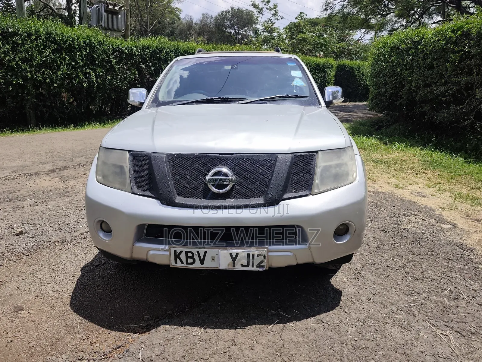 Nissan Pathfinder 2013 Silver