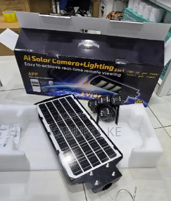 Triple Lens Solar 4g Camera With 450 Watts Solar Floodlight