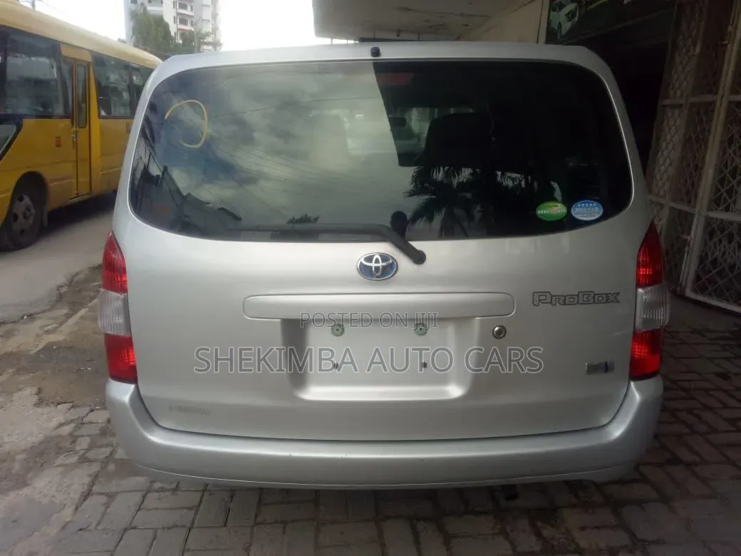 Toyota Probox 1.5 Hybrid F 2020 White