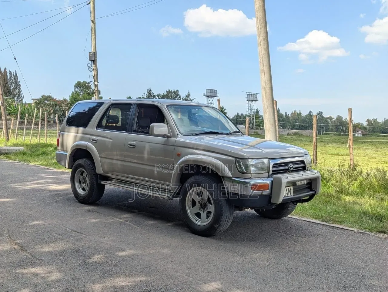 Toyota Hilux Surf 2.7 SSR 1996 Beige