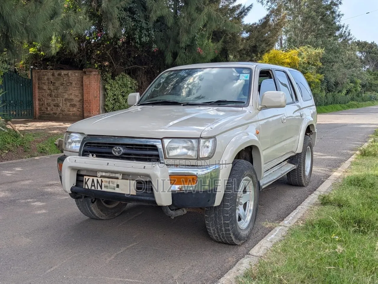 Toyota Hilux Surf 2.7 SSR 1996 Beige