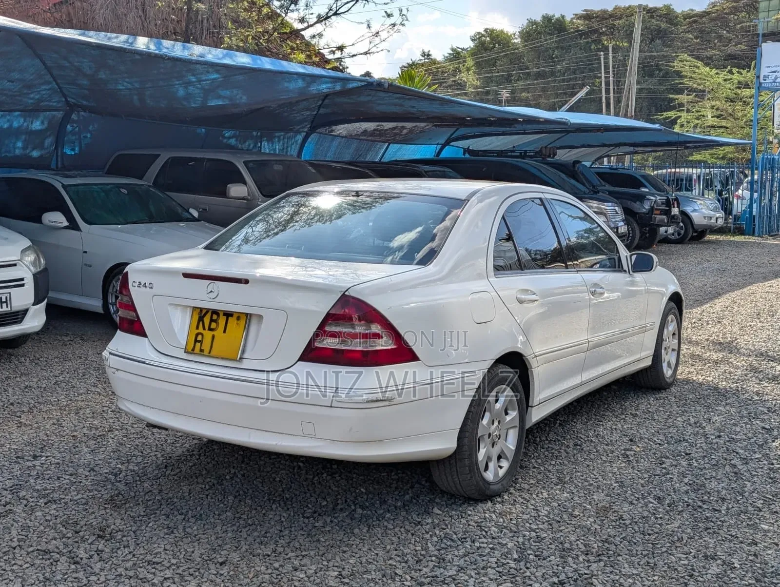 Mercedes-Benz C240 2.6 RWD 2005 White