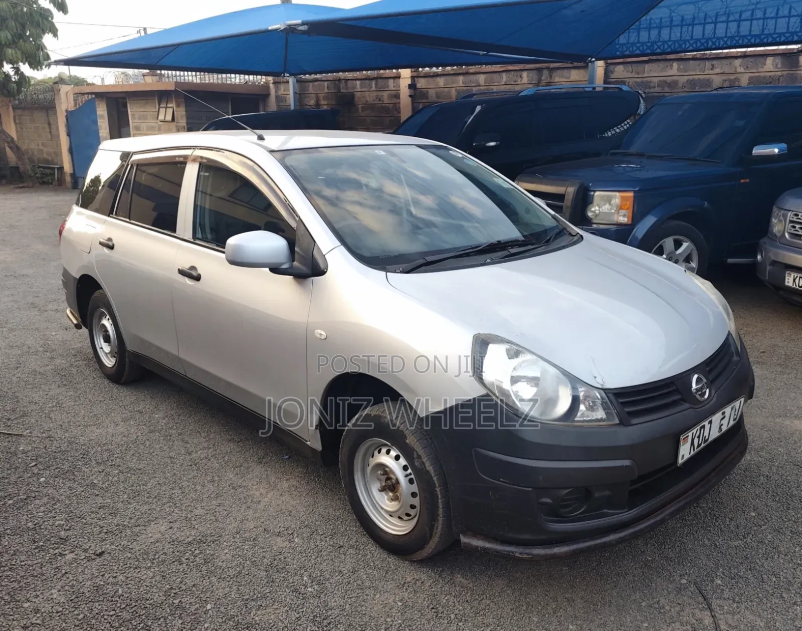 Nissan Advan 2015 Silver