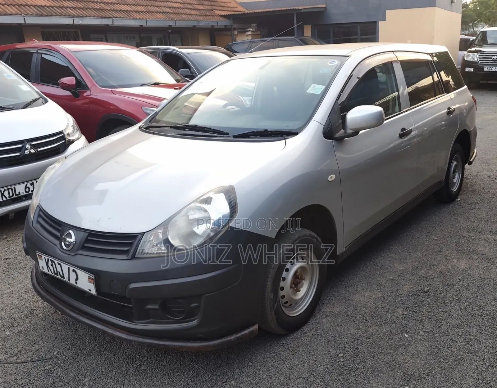 Nissan Advan 2015 Silver