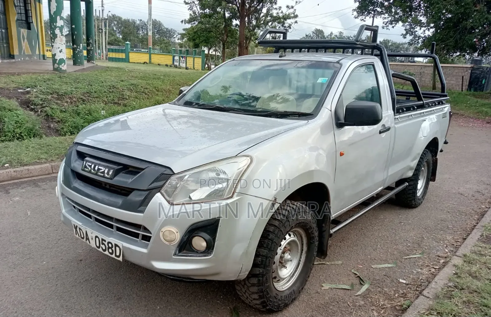 Isuzu D-MAX 2021 Gray