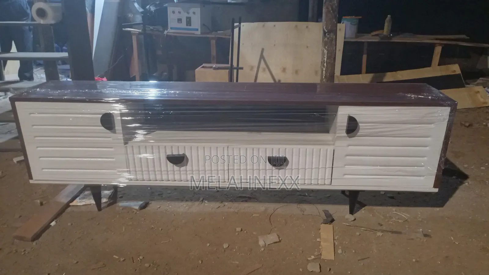 Half Moon Tv Stand(6fits)