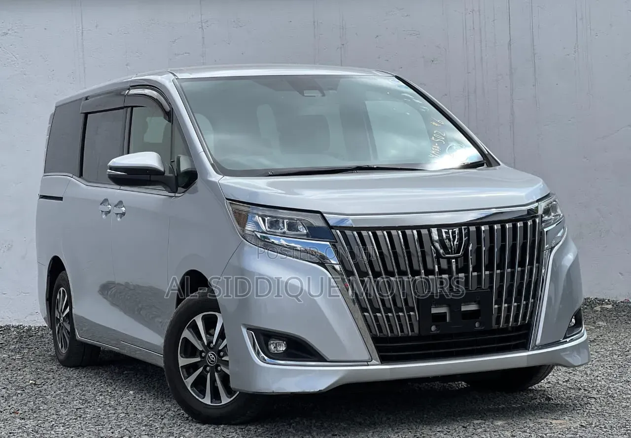 Toyota Esquire 2.0 FWD (8 seater) 2018 Silver