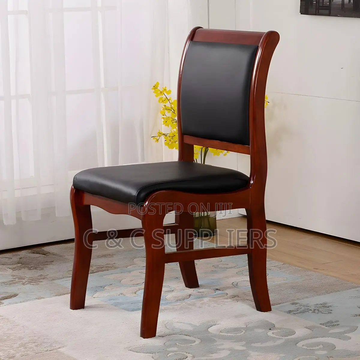 Office Seats: 
Traditional Mid-Back Bankers Chair