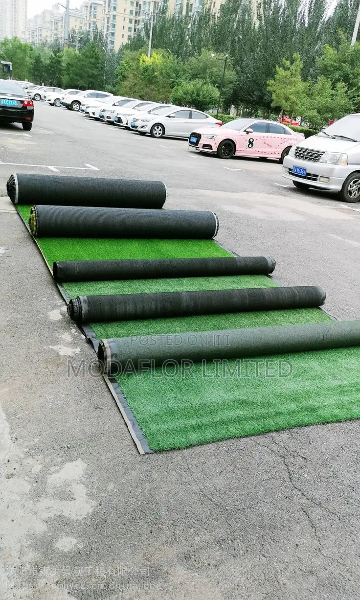Artificial Grass Carpet for Balcony, Garden and Outdoor Flooring Use