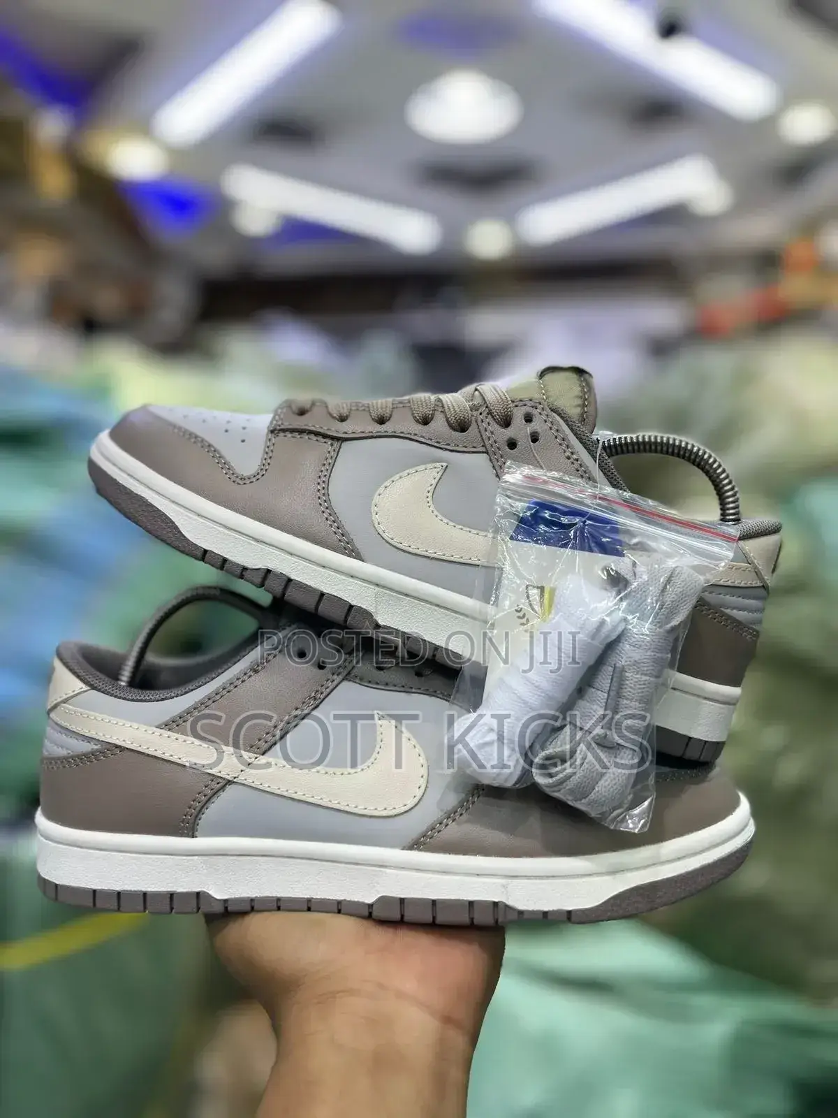 Nike Dunk Low “Bone Beige“
Quality Leather 