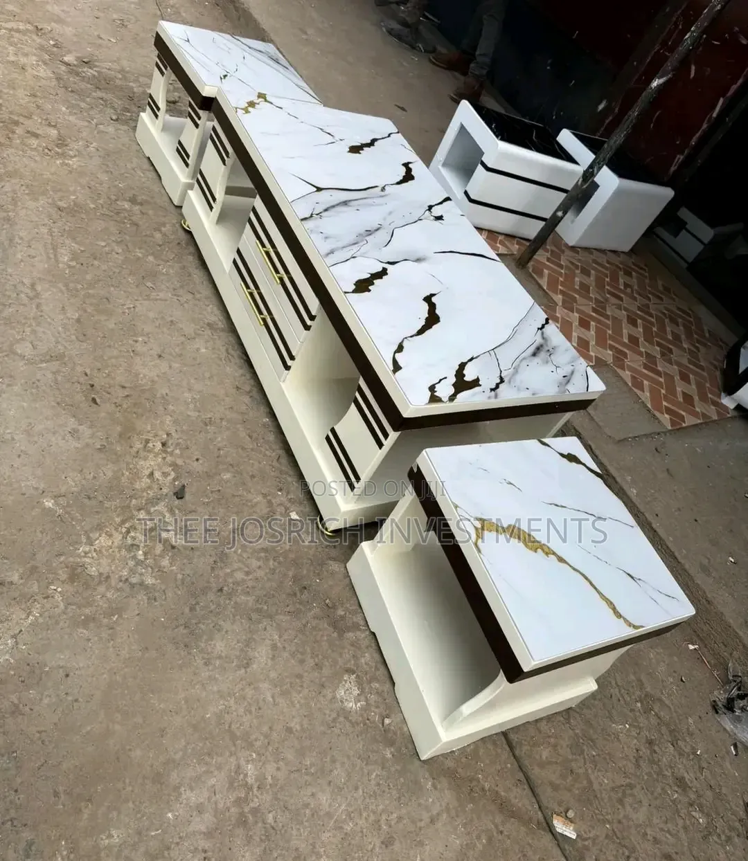 Coffee Table With Glass/Marble Topping With 2 Stools