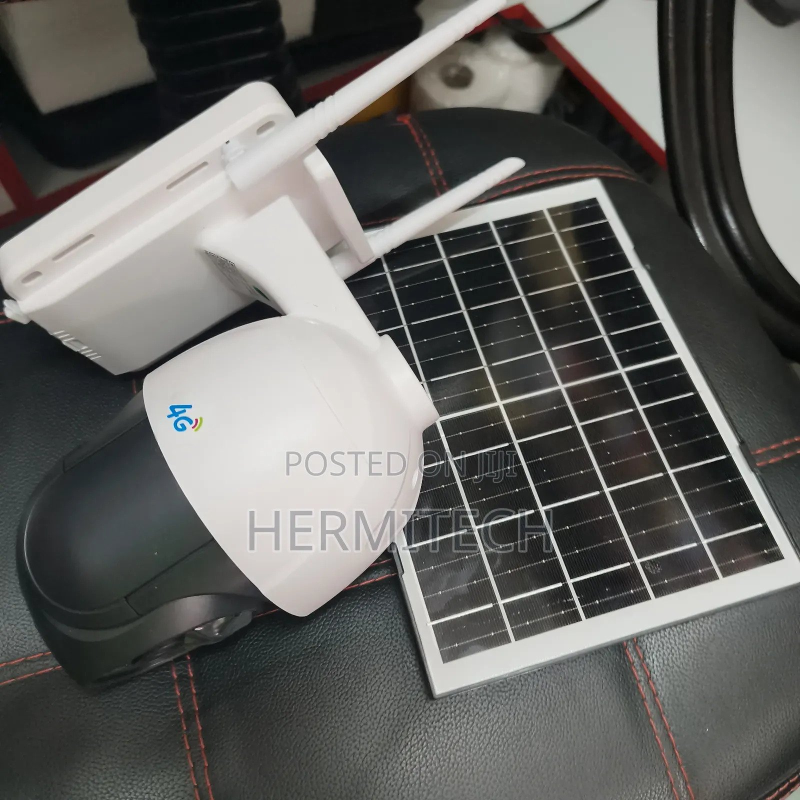 Solar Powered Outdoor CCTV Surveillance Cameras for Home Use