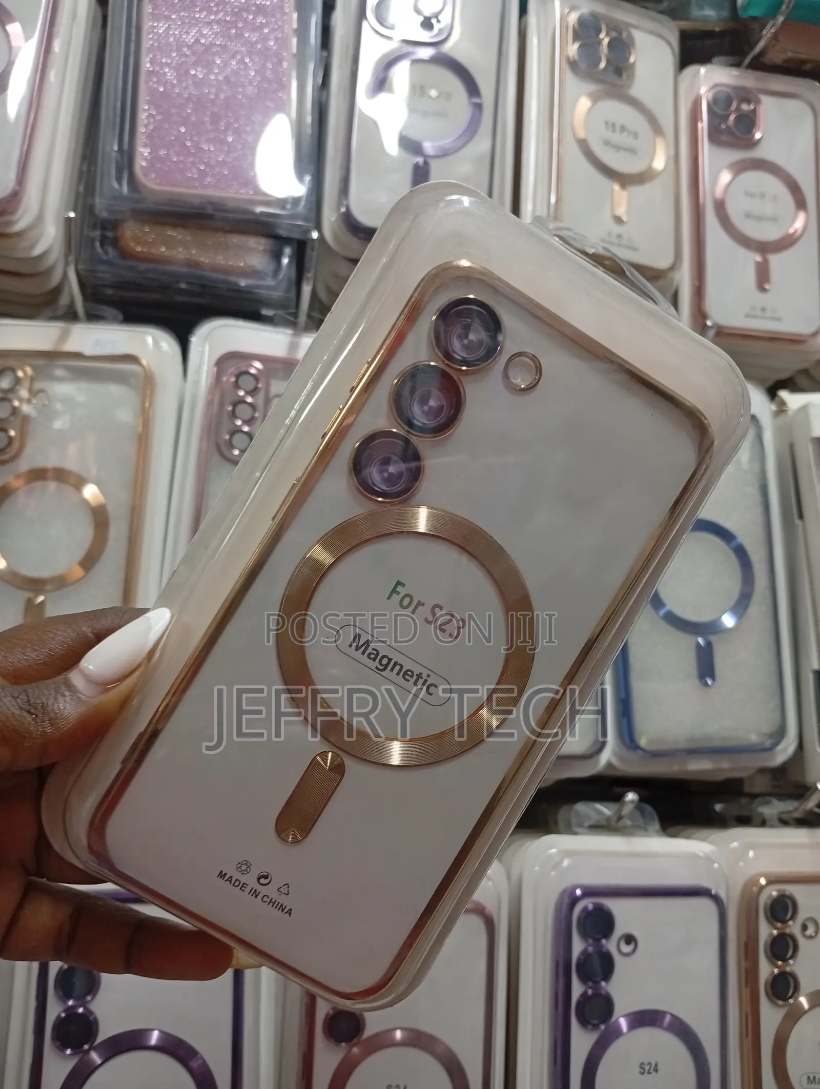 Magnetic Electroplated Clear Phone Case for Samsung Galaxy S23.