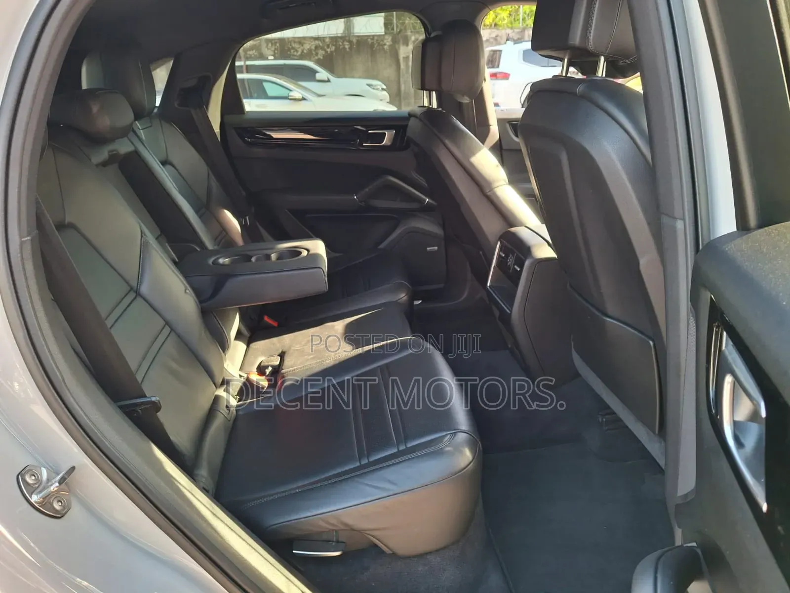 Porsche Cayenne Base AWD 2020 Off white
