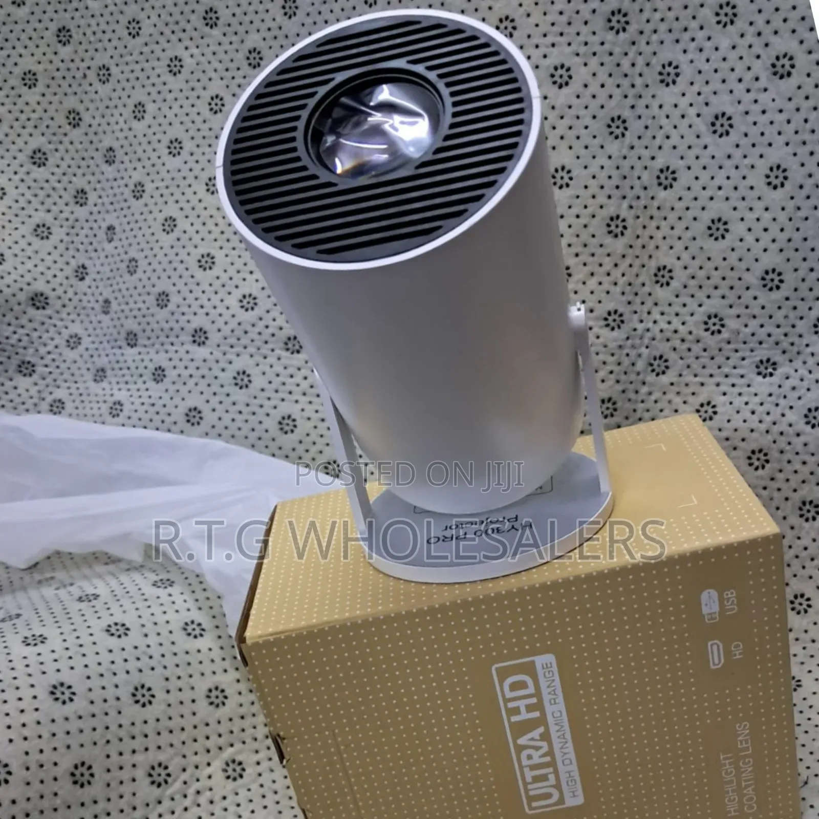 Hy300 Pro Android 13 Portable Home Cinema Projector