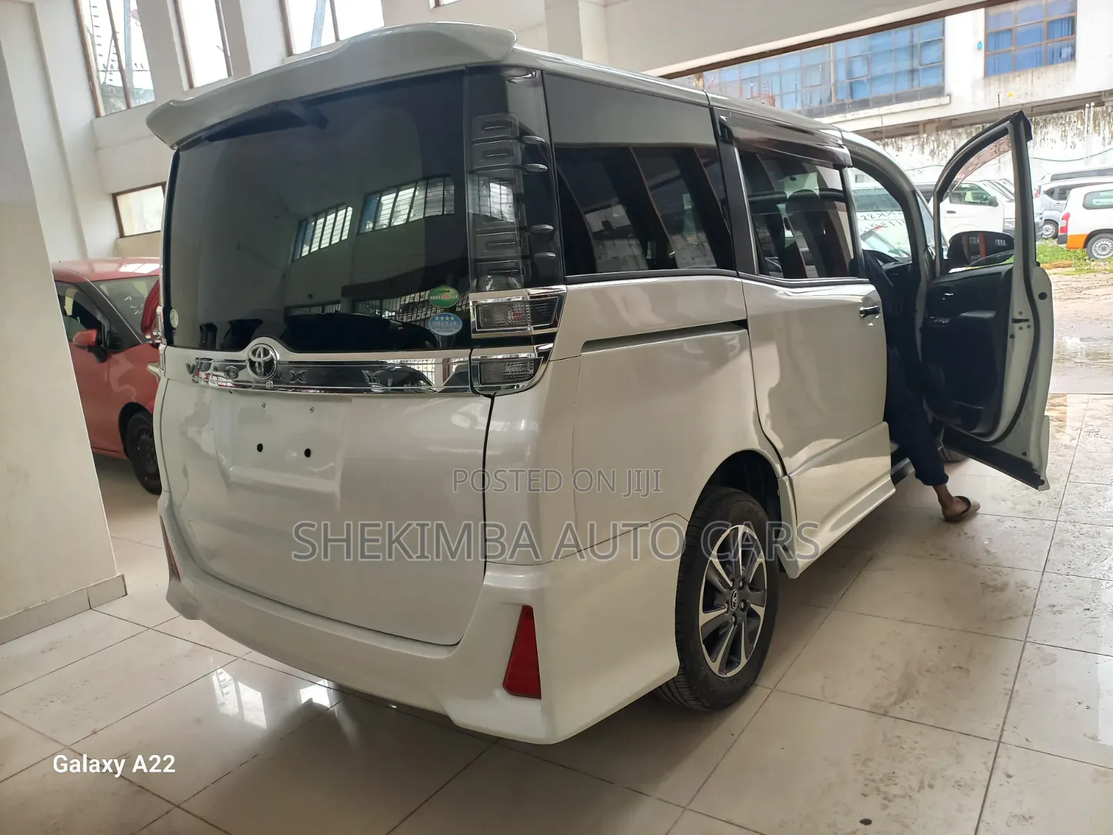 Toyota Voxy 2019 White