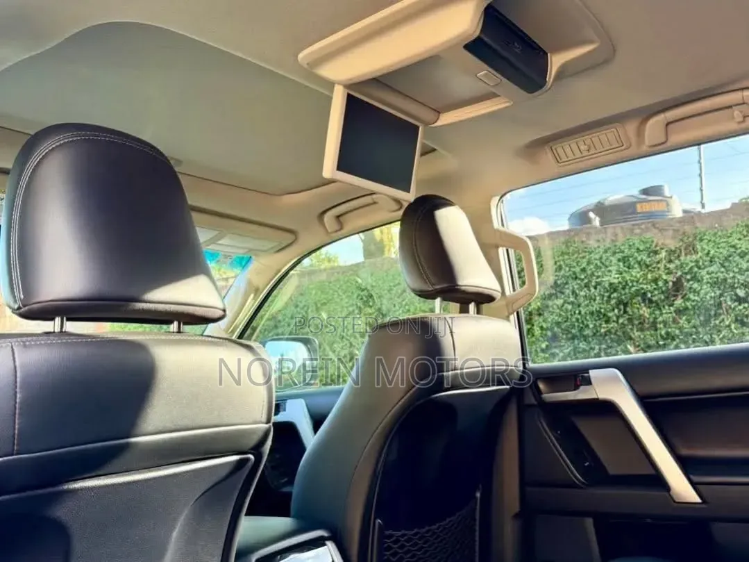 Toyota Land Cruiser Prado Kakadu 2019 Matt Black