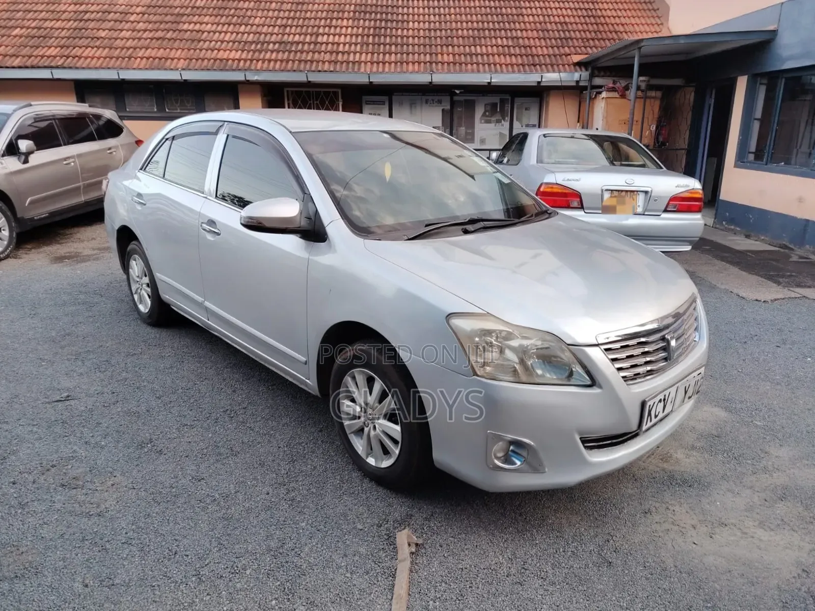Toyota Premio 2013 Silver