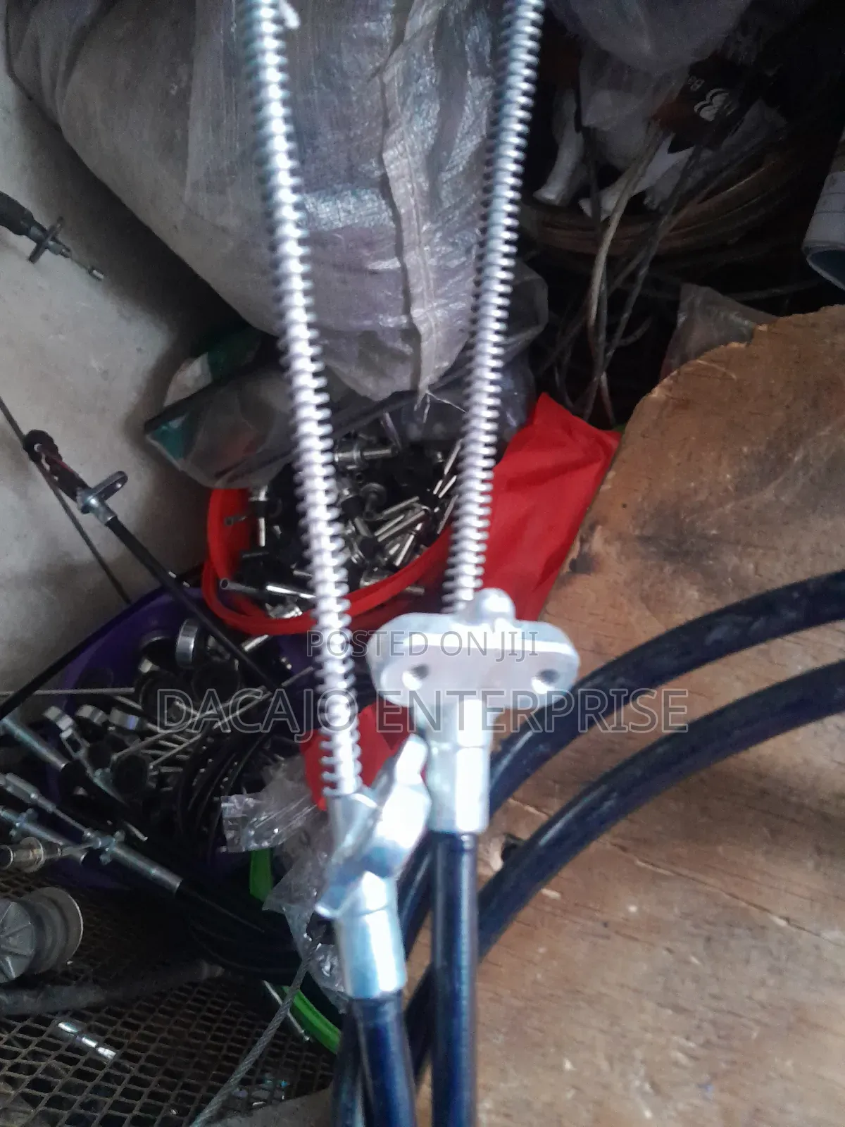 Quality New Toyota 2 Wheel Rear Handbrake Cables