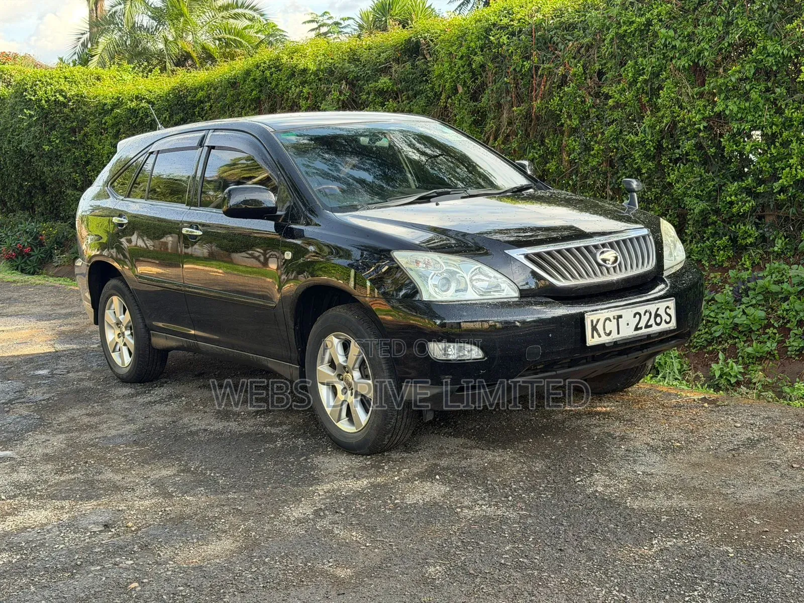 Toyota Harrier 240G 2012 Black