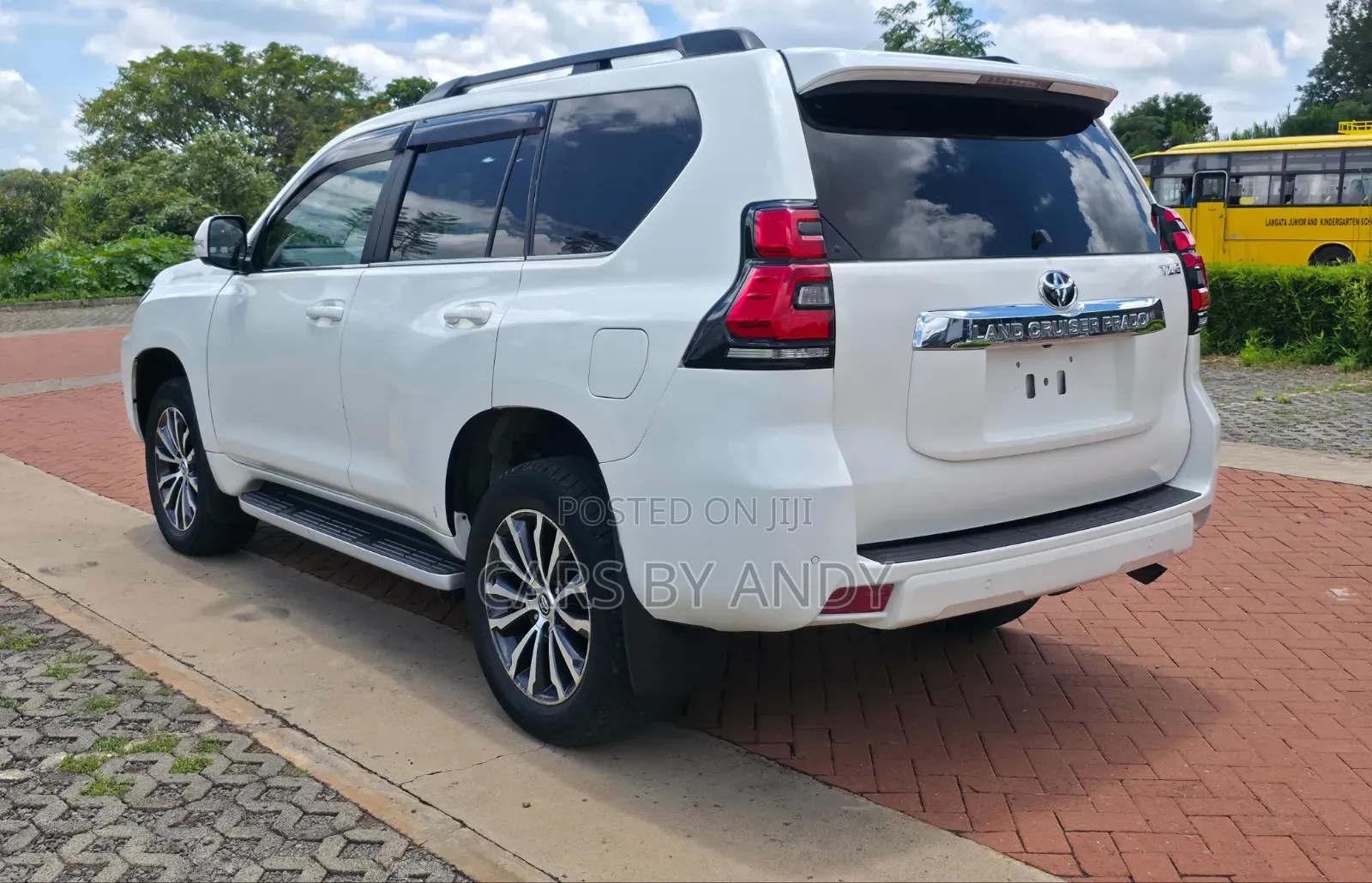 Toyota Land Cruiser Prado 2021 White