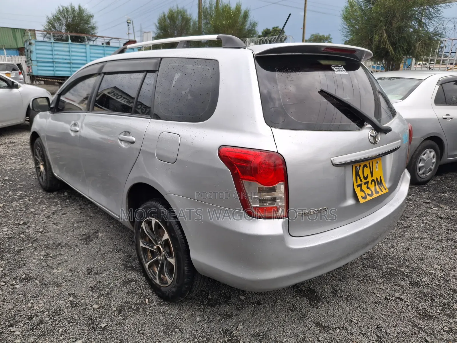 Toyota Corolla Fielder 2011 Silver