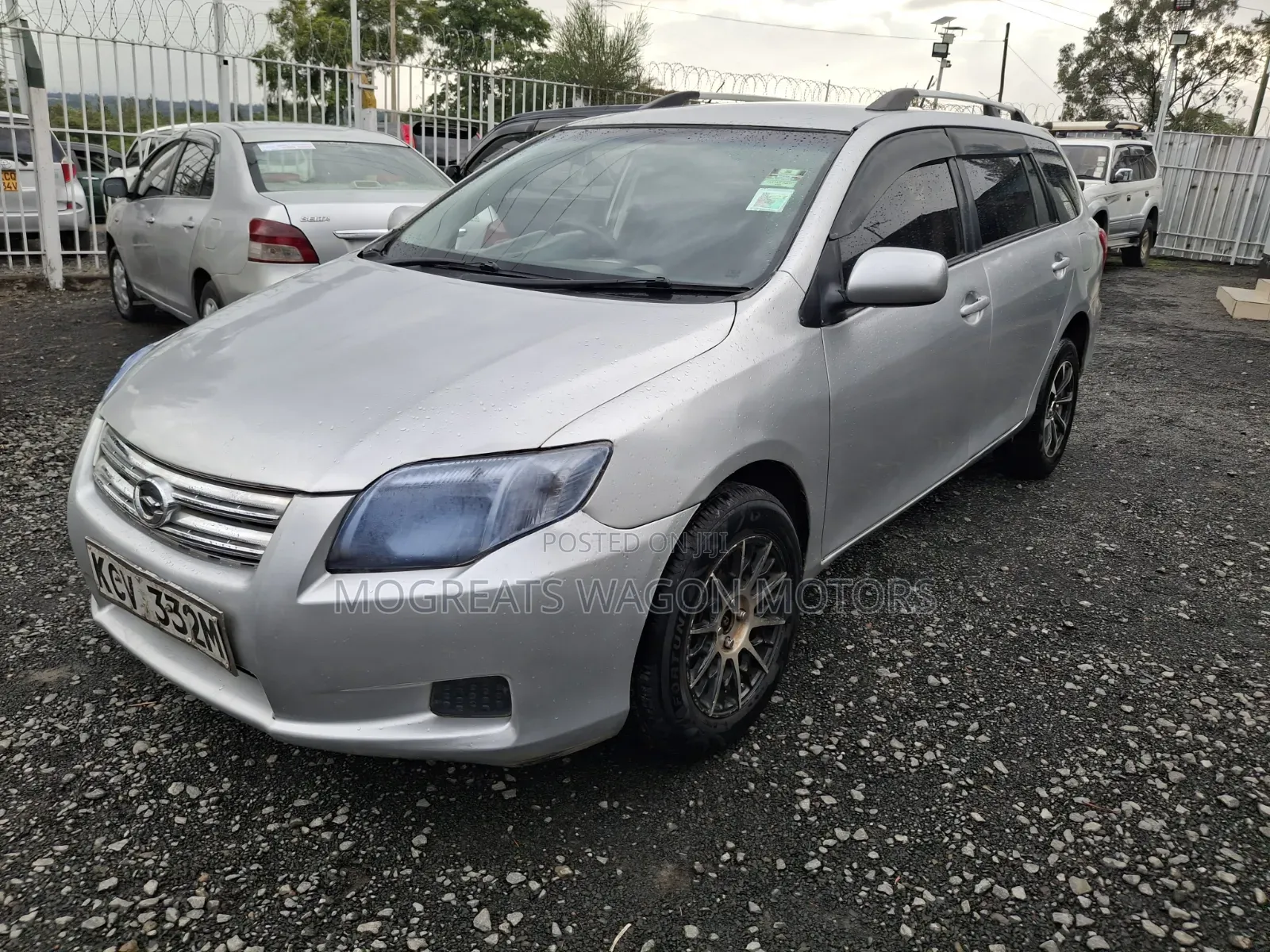 Toyota Corolla Fielder 2011 Silver
