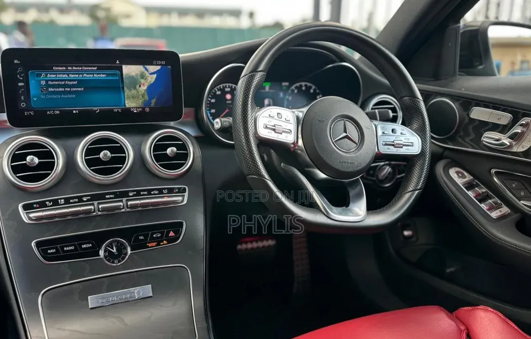 Mercedes-Benz C200 2019 Black