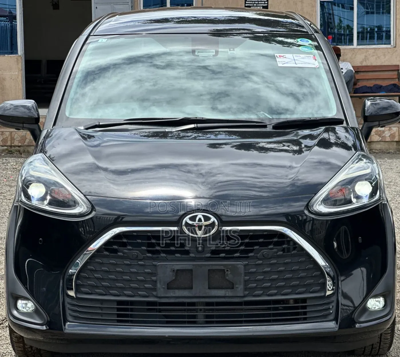 Toyota Sienta 1.5 FWD (6-seater) 2019 Black