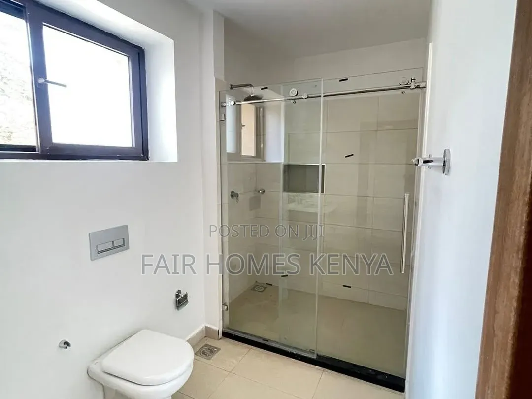 5bdrm Townhouse / Terrace in Lavington Green, Muthangari for rent