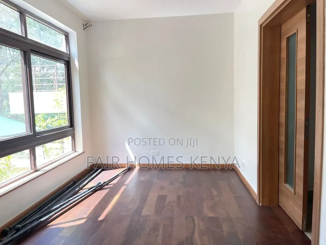 5bdrm Townhouse / Terrace in Lavington Green, Muthangari for rent