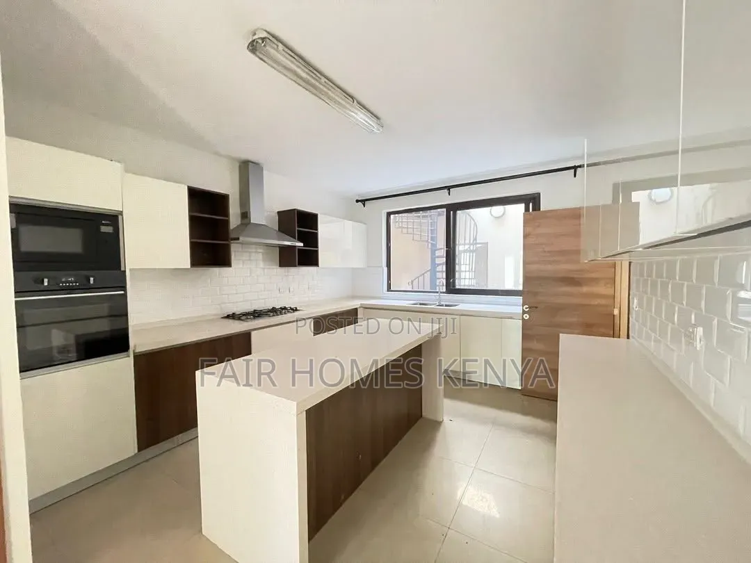 5bdrm Townhouse / Terrace in Lavington Green, Muthangari for rent