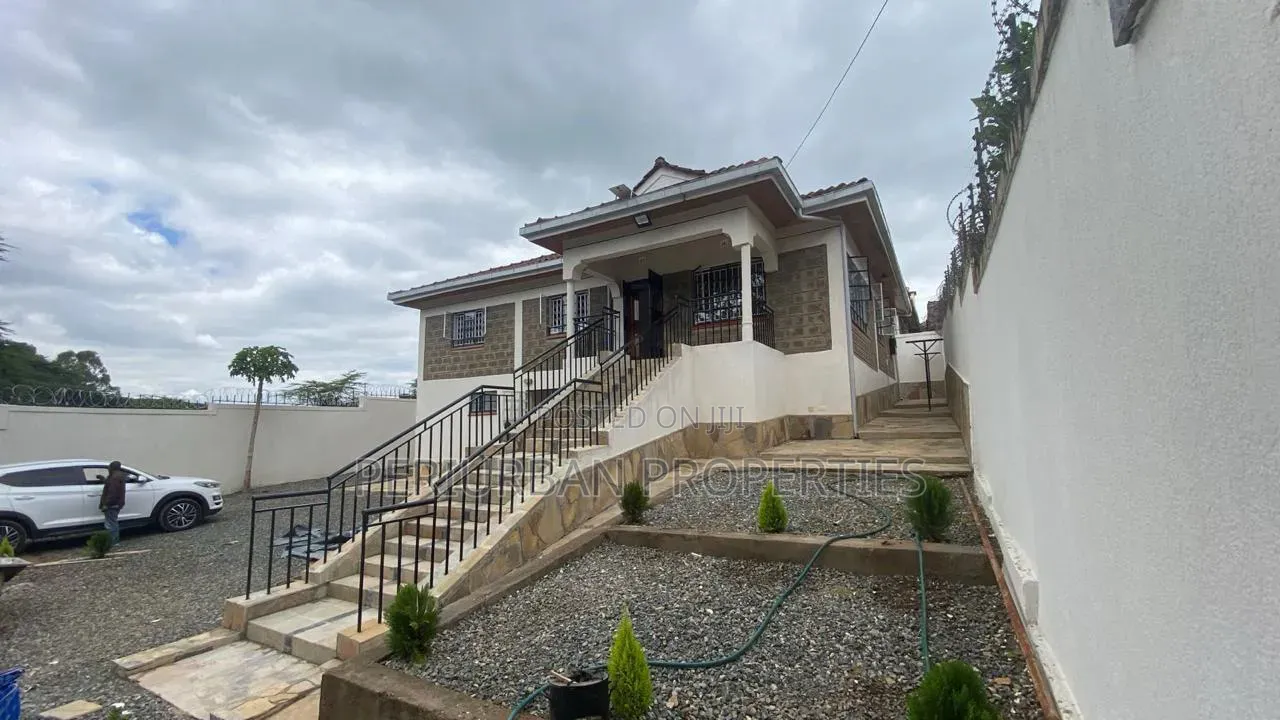 4bdrm Mansion in Acacia, Nkoroi for rent
