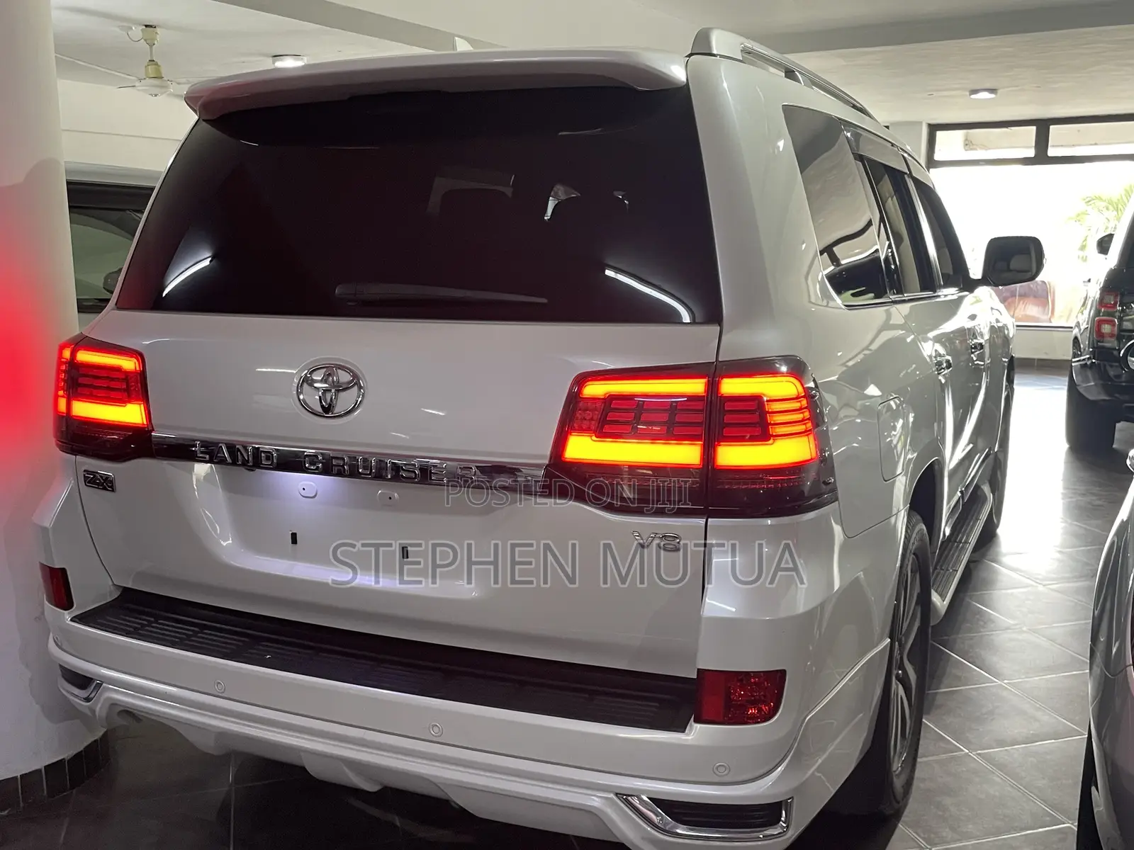 Toyota Land Cruiser 4.6 V8 ZX 2017 White