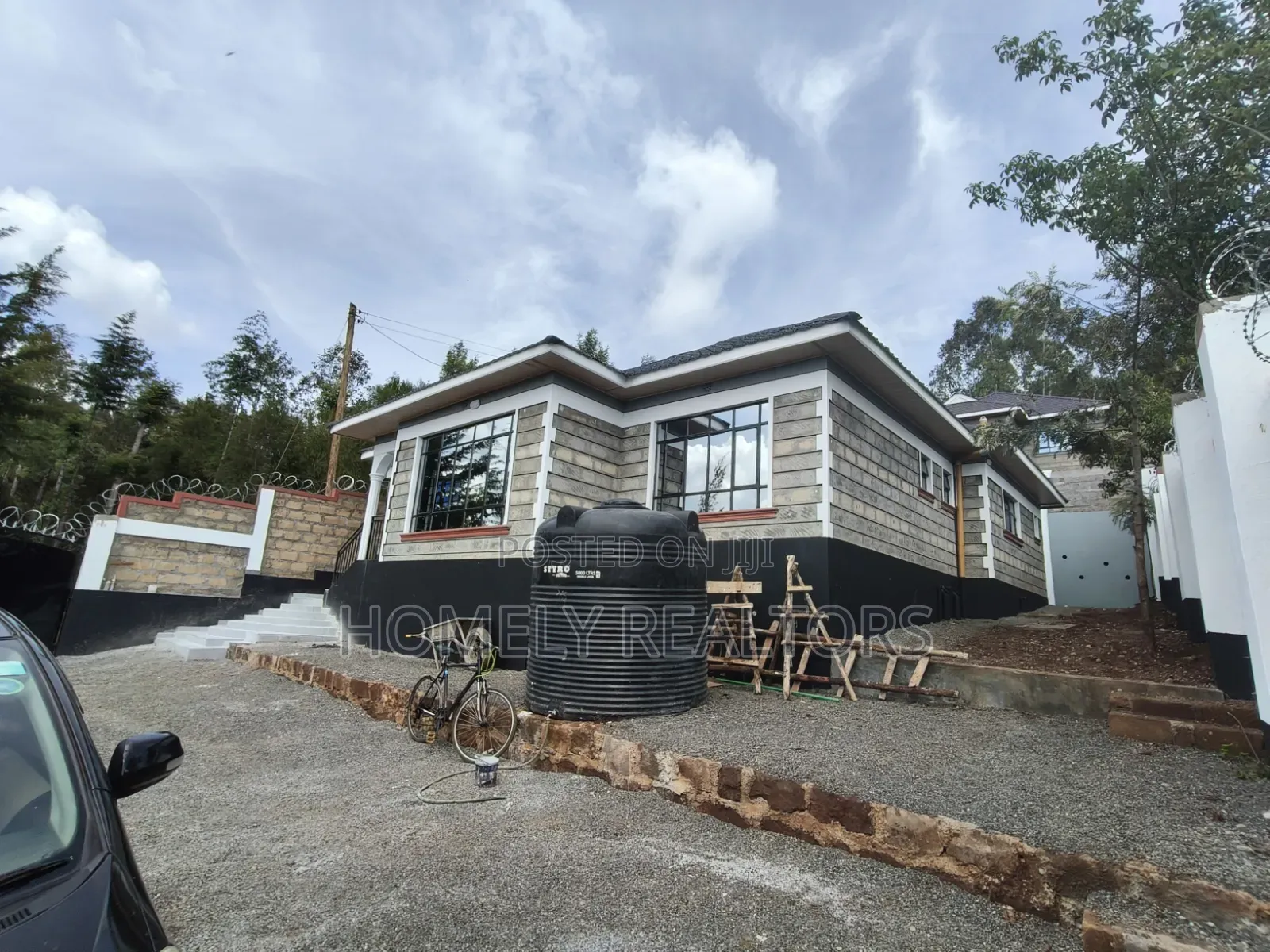 3bdrm Bungalow in Maragara Road, Ngong for sale